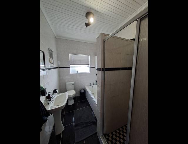 4 BEDROOM HOUSE FOR SALE IN FAIRBRIDGE HEIGHTS